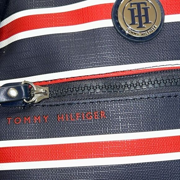 Tommy Hilfiger 🇺🇸 Nautical🛥️Striped Backpack🎒Adj straps roomy interior Vegan 🌱 - Picture 8 of 17